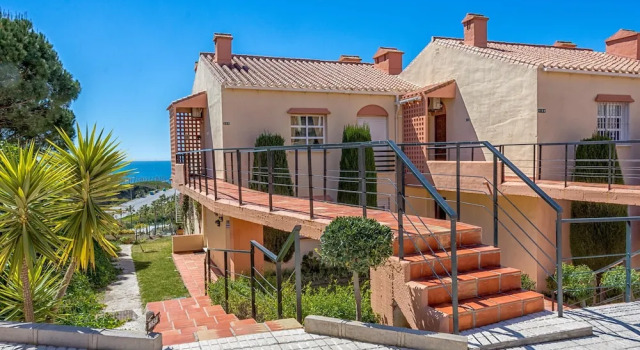 Polarsol 2, Забронировать Апарт-отель Фуэнхирола Коста-дель-Соль, рядом с Playa del Faro - El Faro