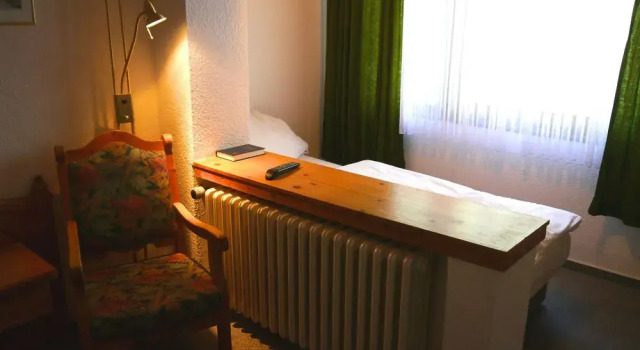 Hotel und Weingut Karlsmühle, Забронировать Отель Мертесдорф Trier-Saarburg