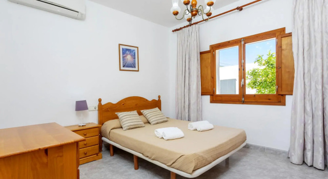 Villa in Ibiza Town with private pool, sleeps 9 - Villa Mali, Book Villa Hotels in Ibiza with a Pool, Swimming Pool