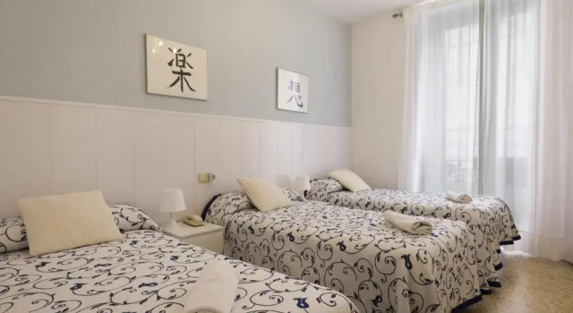 Трёхместный номер Standard Hostal Valencia Madrid