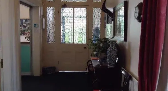 Cary Court - Guest House
