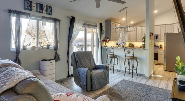 Deck, Boat Dock & More! Lake of the Ozarks Home, Prenota Hotel Hotel a Missouri con parcheggio, Parcheggio