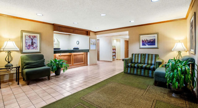 La Quinta Inn by Wyndham Detroit Southgate, Забронировать Отель Саутгейт Detroit Metropolitan Area