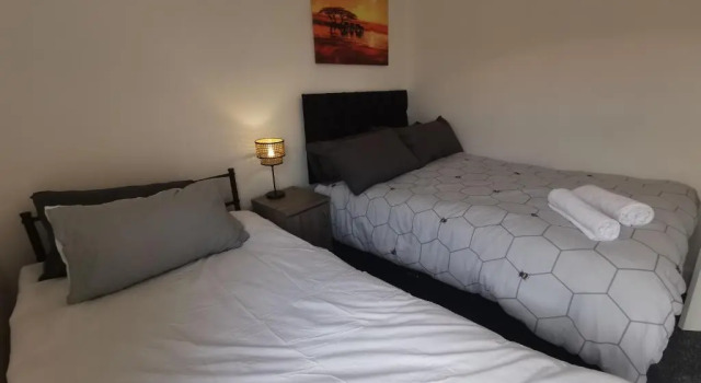 Cozy 2 Bed House - FREE Wifi and Parking - Anfield Liverpool Home, Prenota Hotel Anfield Liverpool