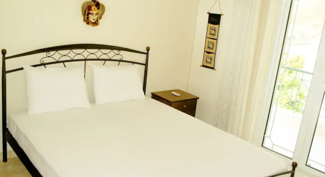 Elena's House, Prenota Hotel Krestena Elide