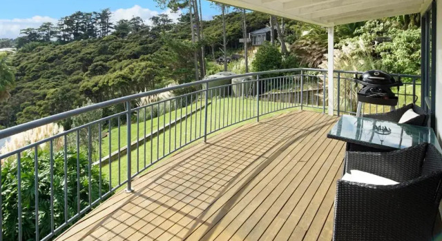 Апартаменты Hibiscus Hideaway - Stay Waiheke