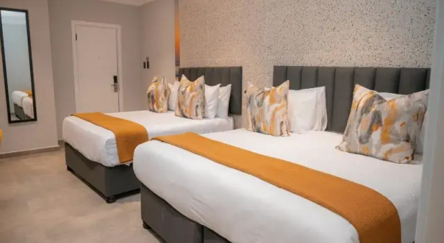 Четырёхместный семейный номер Standard Pavilion Hotel Durban