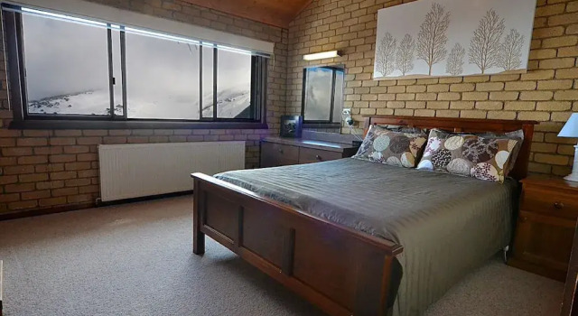 Lawlers 2, Book Hotel Hotham Heights Victorian High Country