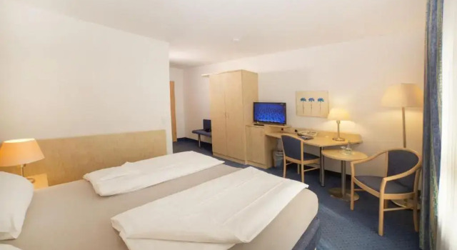 Двухместный номер Comfort Fairway Hotel