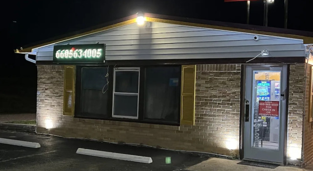 Laci's Country Inn - Knob Noster, Buchen Sie Gasthaus Knob Noster Missouri