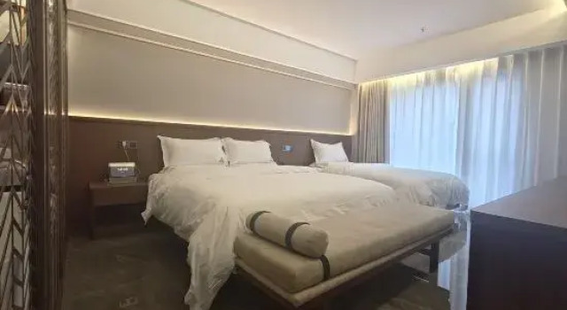 Семейный люкс Deluxe с красивым видом из окна Qianxi Yunhai Four Seasons Hotel
