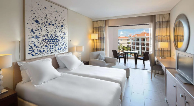 Двухместный номер Deluxe с видом на бассейн Hilton Vilamoura