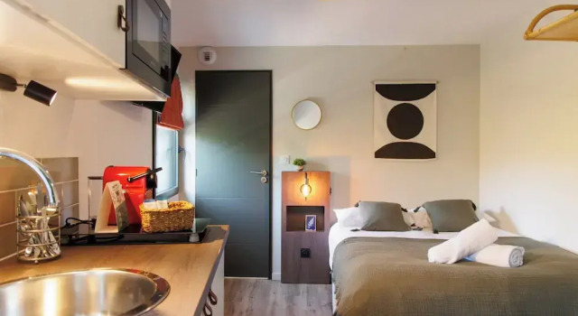Студия Classic Apparthôtel Le Corot - Accès Autonome - Saint-Junien Centre