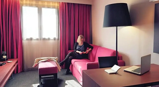 Standart çift kişilik dubleks oda Mercure Perpignan Centre