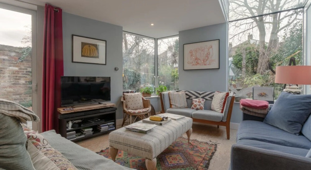 Stunning Flat In West London With A Garden, Varaa Huoneisto Asunnot kohteessa Merseyside, Huoneisto