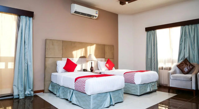 OYO 130 Night Inn Hotel