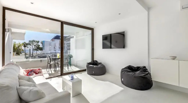 Beachfront apartment in Alcudia beach CB 3, Book Apartment Alcudia Majorca