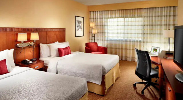Courtyard Atlanta Executive Park/Emory, Book Hotel Hoteller i Clarkston med pool, Swimmingpool