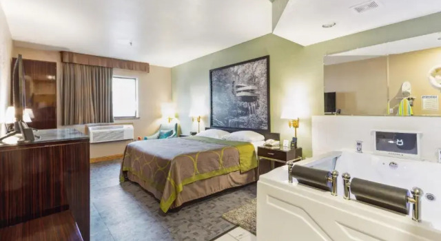 Люкс Super 8 by Wyndham Uniontown PA