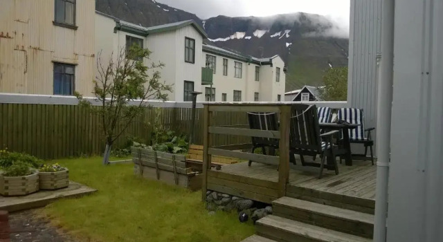 Коттедж Private House with Private Garden