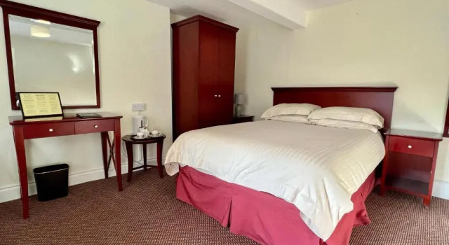 Двухместный номер Standard Calverts Hotel - Newport, Isle of Wight - CAR FERRY TICKET from 109 Pounds