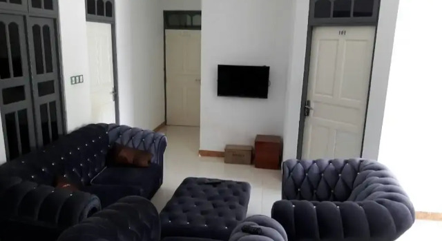Ungoofaar Inn