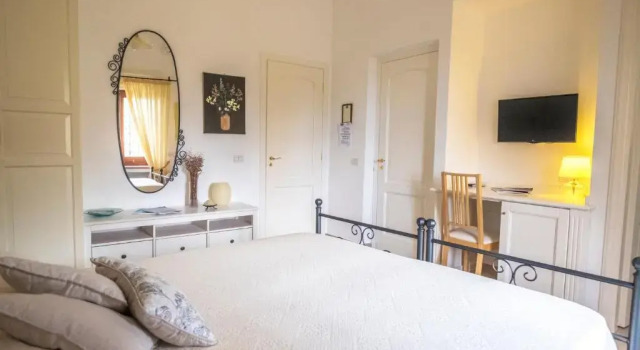 B&B Il Vicolo, Book Bed and Breakfast Businesshoteller i Anacapri, 4* 5*