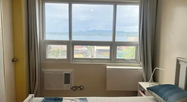 Семейный номер Standard с видом на море Staycation Seawind Condo 2BR Pool View