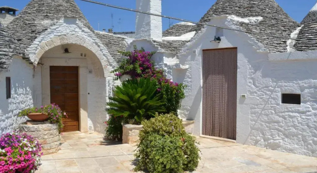 Коттедж c 1 комнатой Trulli Aia Piccola