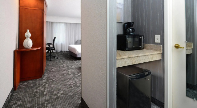 Четырёхместный номер Standard Courtyard Danville