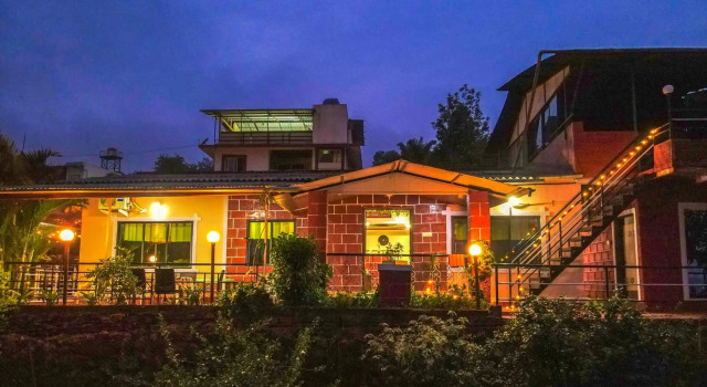 Lifeline Villas - Marvel Valley View 5Bhk With Private Pool,Surrounded by strawberry farms, Забронировать Отель Бизнес-отели Махабалешвар, 4* 5*