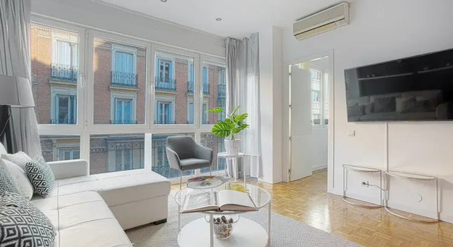 Apartment Near Retiro Park & Prado Museum Retiro I, Забронировать Апартаменты/квартира Ретиро Мадрид, рядом с Театр Монументал