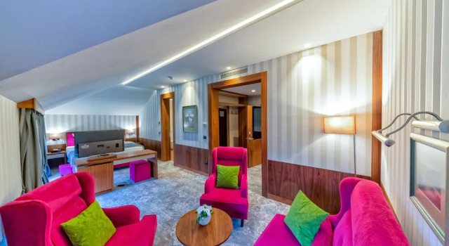 Двухместный номер Standard c 1 комнатой Heritage Hotel Krone