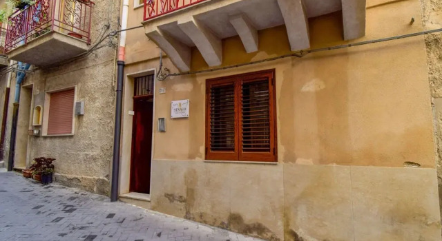 Fiori di Sulla Sinago Lascari, Book Hotel Hotels in Sicily with Parking, Parking