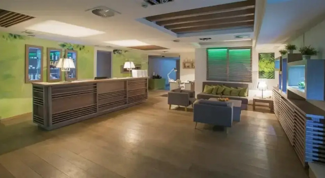Apartman S-lux privatni app u sklopu hotela Vucko, Забронировать Апарт-отель Отели Яхорина с парковкой, рядом с Ogorjelica 2, Парковка