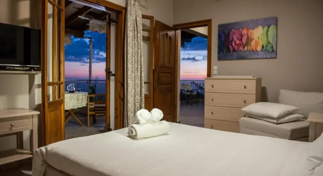Studio Aloni Studios & Apartments