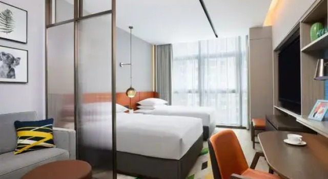 Четырёхместный люкс Deluxe Home2 Suites by Hilton Dongguan Shijie