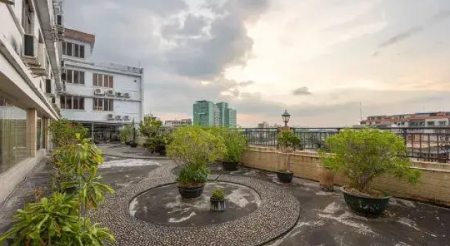 Starlight Hotel, Boek Hotel Hotels in Guangdong met parkeren, Parkeren
