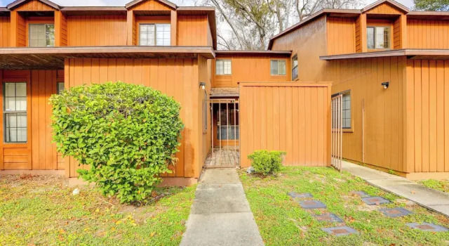 3 Mi to UF Campus: Charming Gainesville Townhome, Buchen Sie Ferienwohnung Gainesville Florida