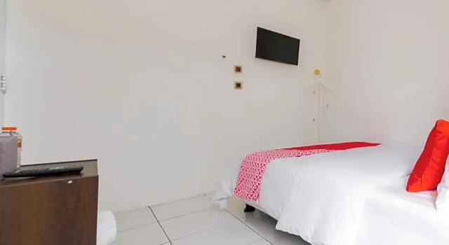 Номер Standard OYO 2975 House Of Mahira Syariah
