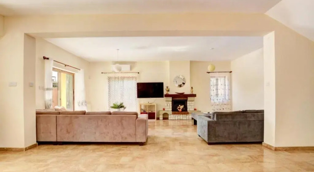 Villa Eva, Забронировать Вилла Отели Айия-Напа с парковкой, Парковка
