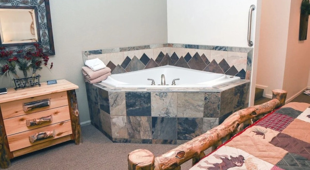 Fawn Valley Inn: 103 1 Bedroom Condo, Забронировать Апартаменты/квартира Отели Эстес-Парк с парковкой, Парковка