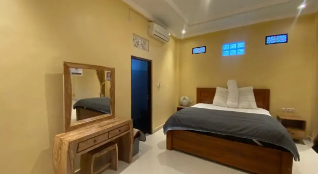Capital O 93844 Arta Adi Homestay NearBali Zoo, Prenota Hotel Hotel a Bali con parcheggio, Parcheggio