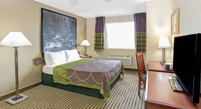 Номер Standard Super 8 by Wyndham Gurnee