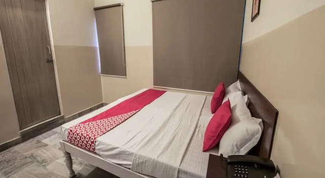 OYO 13790 Hotel Satya Regency, Rezerwuj Hotel Hotele w Rajasthan z parkingiem, Parking
