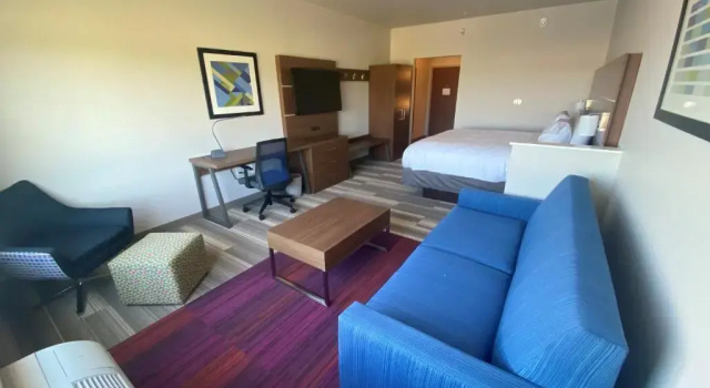Номер Standard Holiday Inn Express & Suites - Madison West - Middleton by IHG