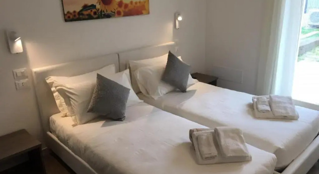 Villa Brusadela Suites Garda, Prenota Villa Hotel a Veneto con piscina, Piscina