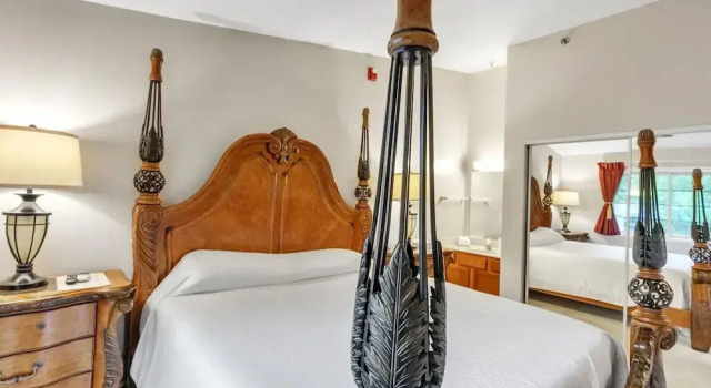 3rd Floor Back Side Penthouse Suite - 306 by Grand Wood Suites, Book Lejlighed Hoteller i Nashville med parkering, Parkering