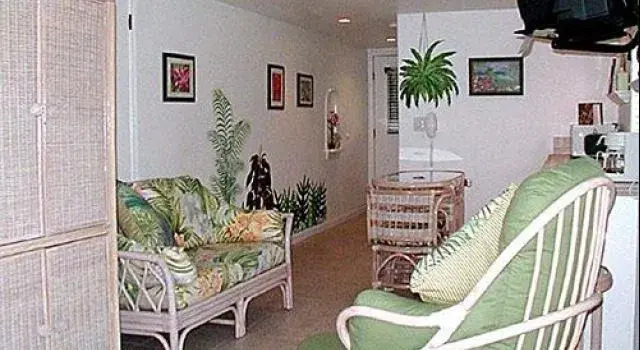 Hale Lani Bed & Breakfast, Забронировать Отель Заказник Килия Форест штат Гавайи