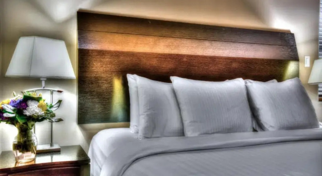 Номер Standard Podollan Inn & Spa - Grande Prairie